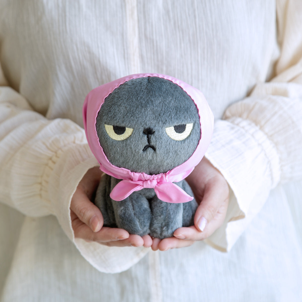Angry Machiko 真知子 うつぶせぬいぐるみ アングリーマチコ
